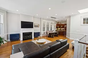 2044 N Sheffield Ave, Chicago, IL 60614 - Photo 4