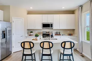 962 Bailey Rd, Sycamore, IL 60178 - Photo 8