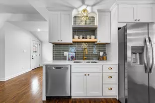 5410 W Grace St, Chicago, IL 60641 - Photo 6