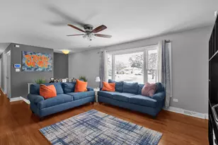 935 E 169th St, South Holland, IL 60473 - Photo 12