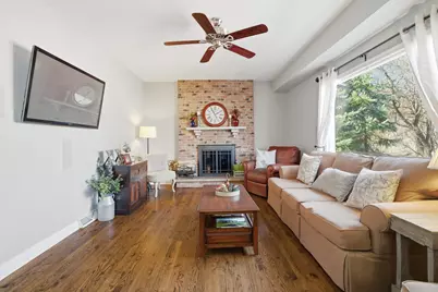 910 S 4th Avenue, Libertyville, IL 60048 - Photo 10