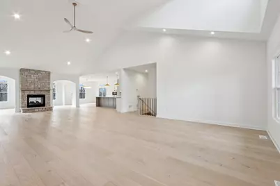 39W909 N Hathaway Lane, Geneva, IL 60134 - Photo 4