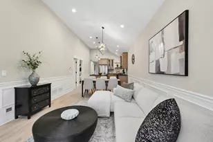 8133 S Saginaw Ave, Chicago, IL 60617 - Photo 4