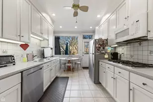 1222 E 56th St, Chicago, IL 60637 - Photo 10