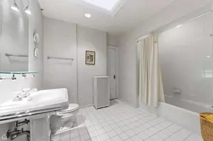 1222 E 56th St, Chicago, IL 60637 - Photo 24