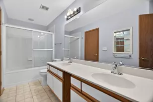 2750 Shelly Ln, Aurora, IL 60504 - Photo 14