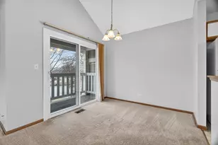 2750 Shelly Ln, Aurora, IL 60504 - Photo 8