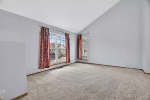 2750 Shelly Ln, Aurora, IL 60504 - Photo 6