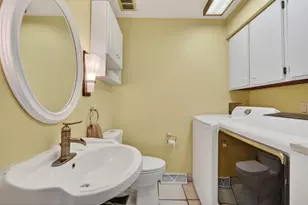 4 Amy Dr, Oswego, IL 60543 - Photo 8