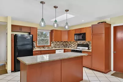 4 Amy Drive, Oswego, IL 60543 - Photo 4