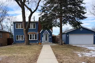 8728 S Rockwell Ave, Evergreen Park, IL 60805 - Photo 1