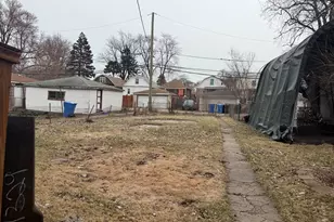 9329 S Colfax Ave, Chicago, IL 60617 - Photo 22