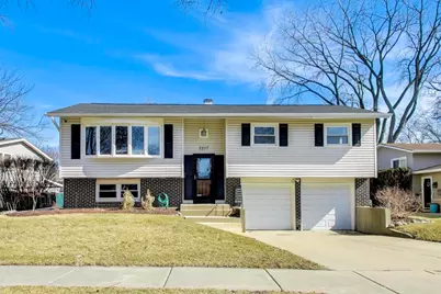 1107 N Greenfield Lane, Mount Prospect, IL 60056 - Photo 1