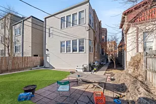 3243 W Evergreen St, Chicago, IL 60651 - Photo 30