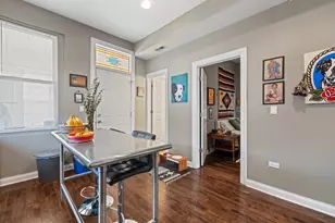 3243 W Evergreen St, Chicago, IL 60651 - Photo 12