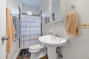 3243 W Evergreen St, Chicago, IL 60651 - Photo 16