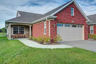 4132 Pond Willow Ct, Naperville, IL 60564 - Photo 2