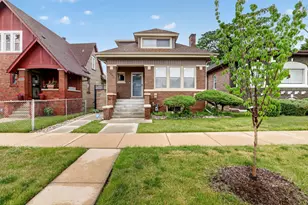 9347 S Loomis St, Chicago, IL 60620 - Photo 1