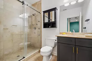 1215 W Norwood St, Chicago, IL 60660 - Photo 10