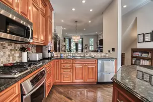 339 W Scott St, Chicago, IL 60610 - Photo 12