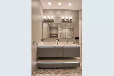 339 W Scott Street, Chicago, IL 60610 - Photo 16