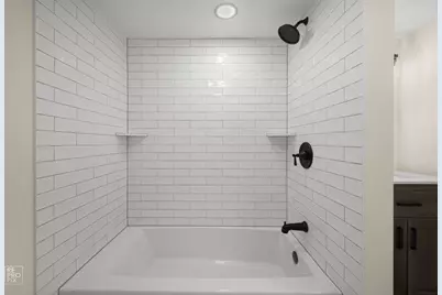 3641 N Hermitage Avenue, Chicago, IL 60613 - Photo 32