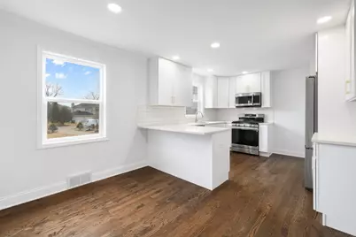 9048 Oneill Drive, Burr Ridge, IL 60527 - Photo 8