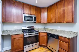 1644 W Greenleaf Ave, Chicago, IL 60626 - Photo 2