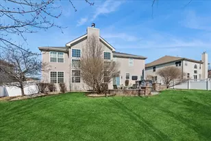 1715 White Oak Ln, Hoffman Estates, IL 60192 - Photo 28