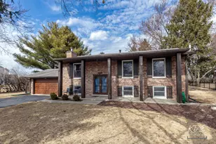 29W376 Wagner Rd, Naperville, IL 60564 - Photo 1
