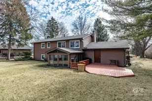 29W376 Wagner Rd, Naperville, IL 60564 - Photo 2