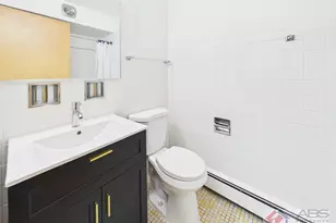 11219 S Martin Luther King Dr, Chicago, IL 60628 - Photo 14