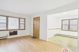 11219 S Martin Luther King Dr, Chicago, IL 60628 - Photo 4