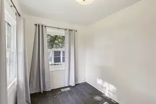 18631 W Main St, Grayslake, IL 60030 - Photo 16