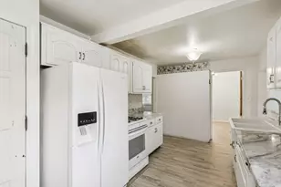 18631 W Main St, Grayslake, IL 60030 - Photo 8