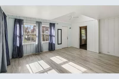 18631 W Main Street, Grayslake, IL 60030 - Photo 6