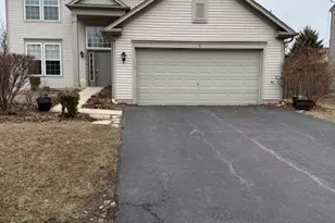 9 Lilac Ct, Bolingbrook, IL 60490 - Photo 1