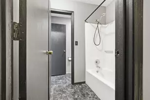 1916 Tracy Dr, Bloomington, IL 61704 - Photo 16