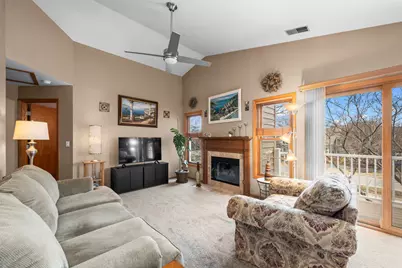 2014 N Stillwater Road, Arlington Heights, IL 60004 - Photo 2