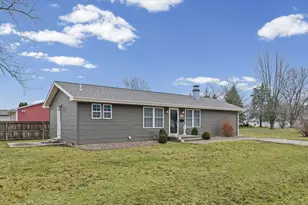 320 S Guthrie St, Gibson City, IL 60936 - Photo 4