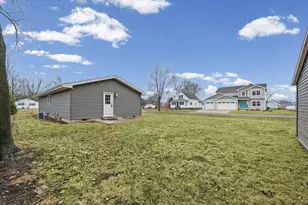 320 S Guthrie St, Gibson City, IL 60936 - Photo 28