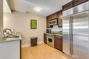 525 Kedzie Ave, Evanston, IL 60202 - Photo 2