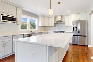 124 E Monterey Ave, Schaumburg, IL 60193 - Photo 8