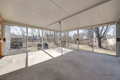 996 N Apple Tree Court, Palatine, IL 60067 - Photo 8