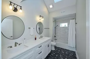 17W060 Burr Oak Ln, Willowbrook, IL 60527 - Photo 32