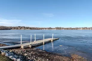 25402 W Dering Ln, Lake Villa, IL 60046 - Photo 4