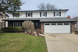 78 Downing Rd, Buffalo Grove, IL 60089 - Photo 2