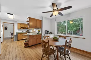 28W075 Aurora Ave, Naperville, IL 60540 - Photo 18