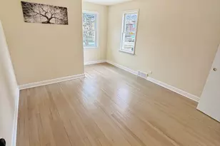 [Address not provided], Waukegan, IL 60085 - Photo 6