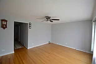 5238 N Moody Ave, Chicago, IL 60630 - Photo 2